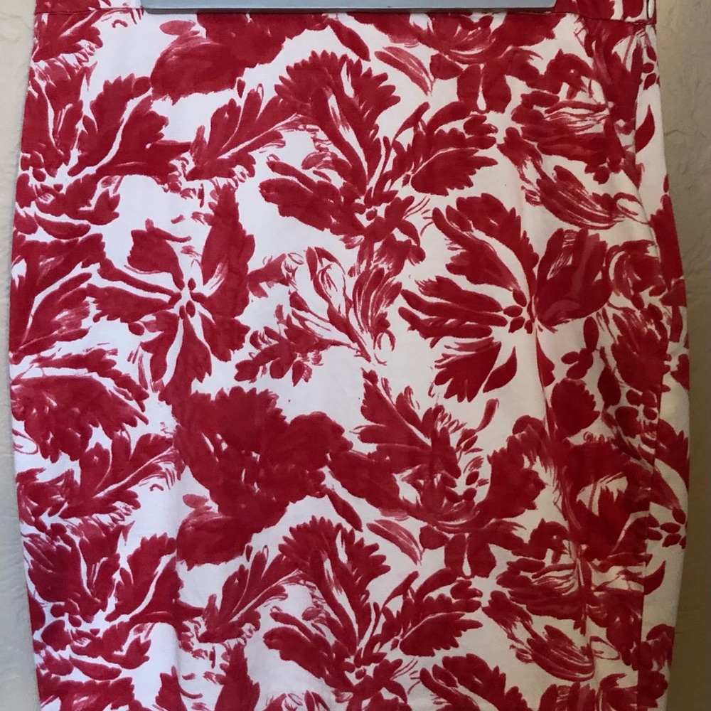 The Limited Sz 6 red and white floral midi skirt